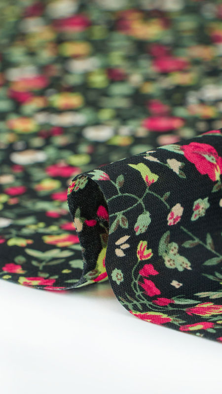 کرپ نخ گل ریز مشکی