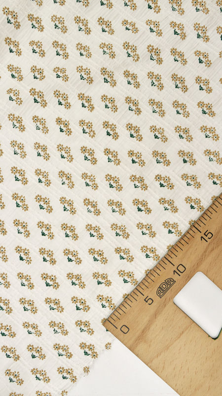 وال پلیسه گل گچی 040128 شیری رنگ