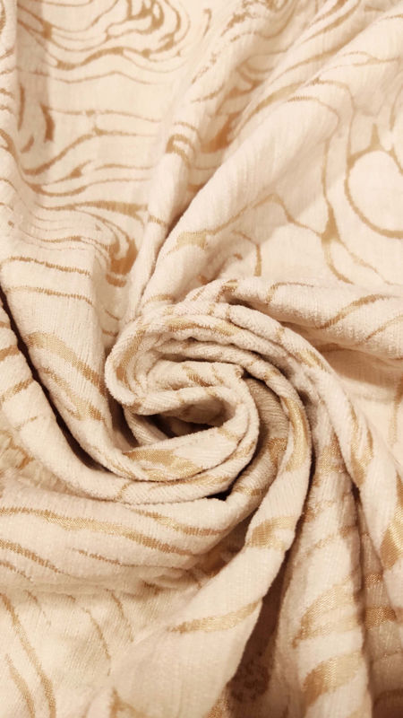 ژاکارد شانل طرح موجی 040722 کرم نسکافه ای رنگ