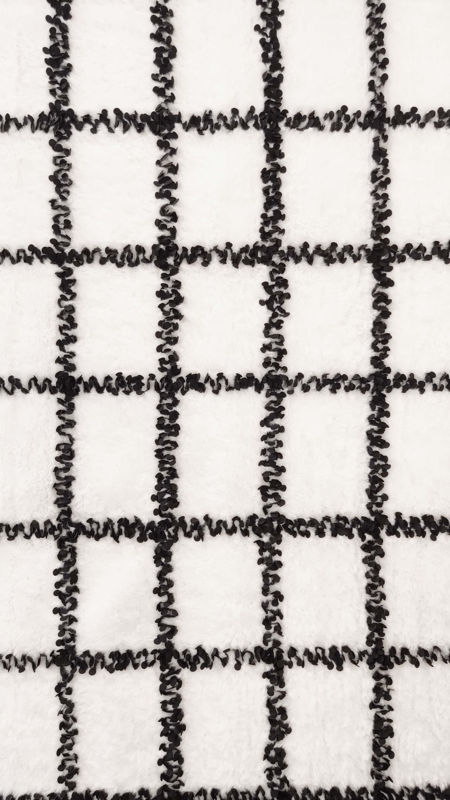 زمستانی خز روبان دوزی چهارخانه 040625 شیری رنگ